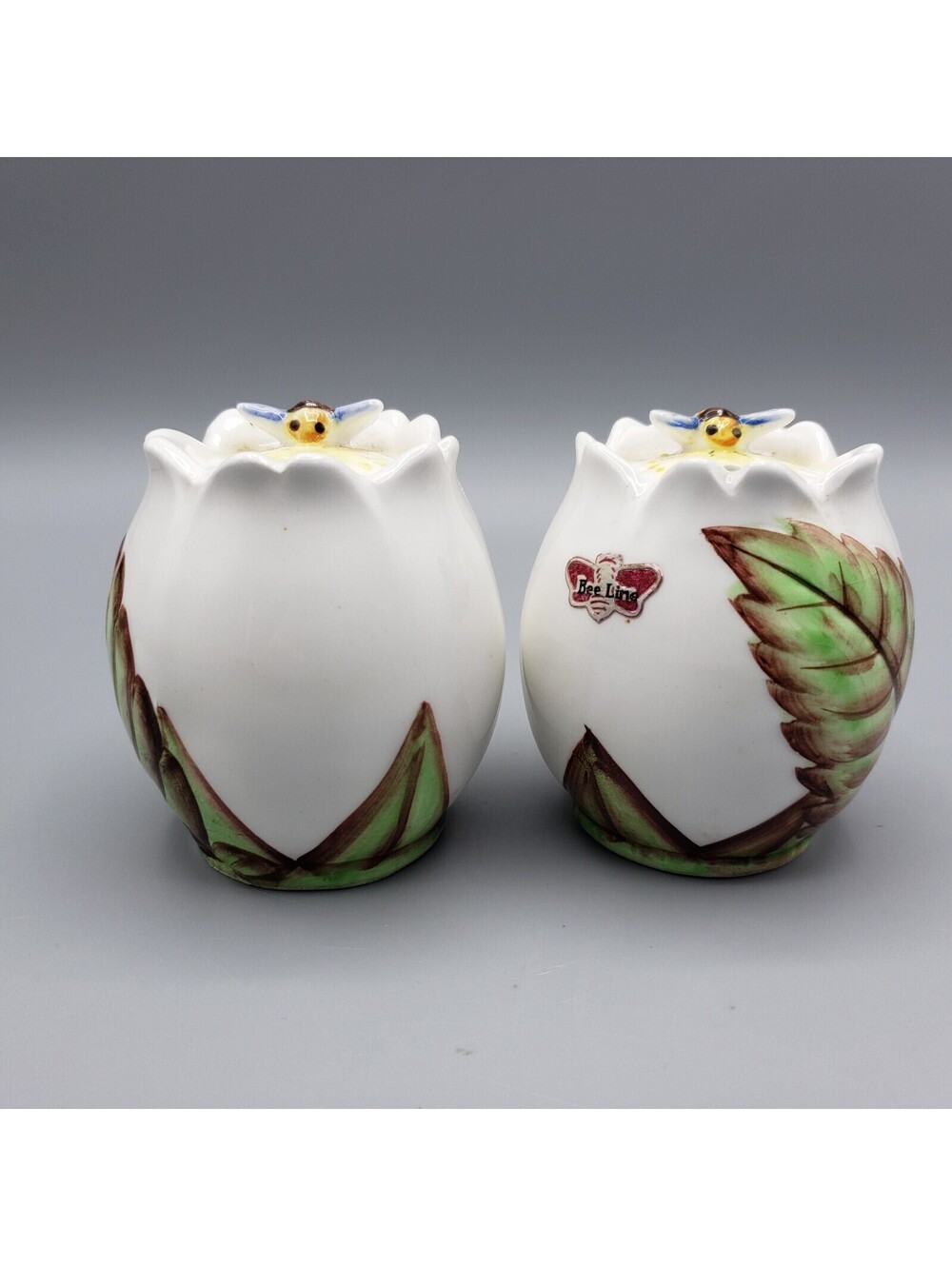 Vintage Lefton Bee Line Salt & Pepper Shaker Set Bumble Bee Ceramic #1288 Japan
